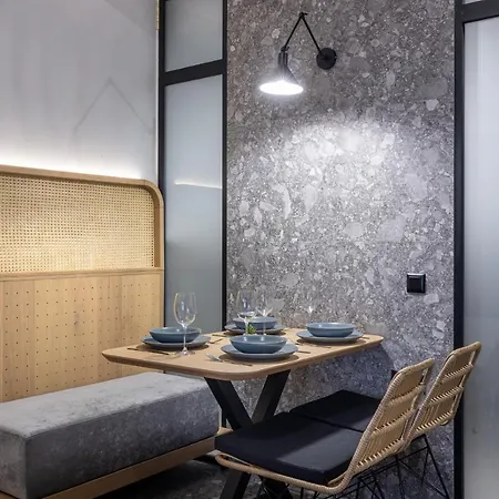 The 8 Keys 4* スカラ・ポタミアス