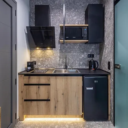 The 8 Keys 4* スカラ・ポタミアス