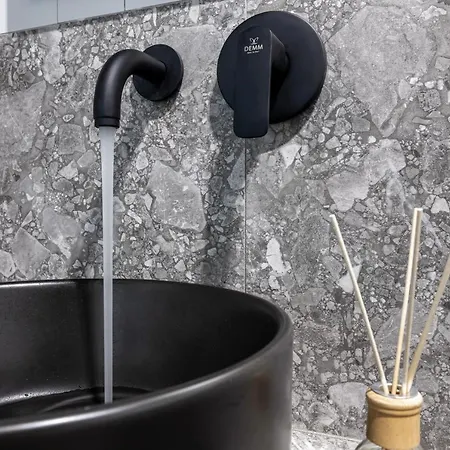 アパートホテル The 8 Keys 4*