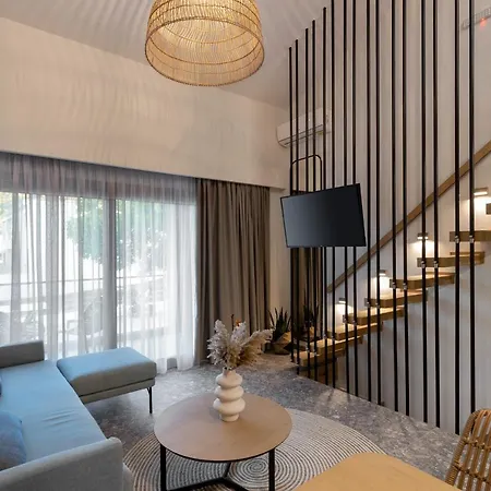 The 8 Keys アパートホテル