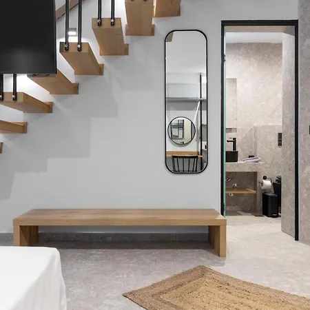 アパートホテル The 8 Keys