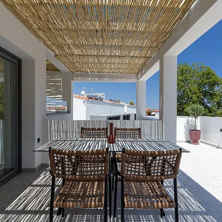 アパートホテル The 8 Keys 4*