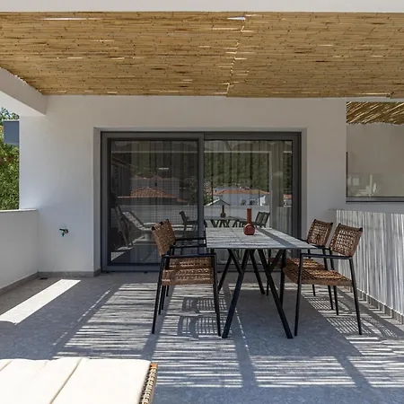 The 8 Keys 4* スカラ・ポタミアス