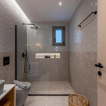 アパートホテル The 8 Keys 4*