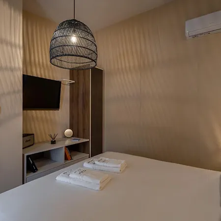 アパートホテル The 8 Keys スカラ・ポタミアス