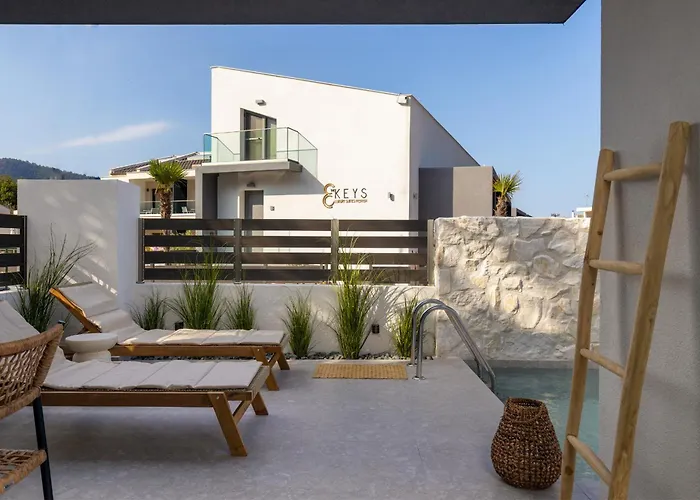 The 8 Keys Apartahotel
