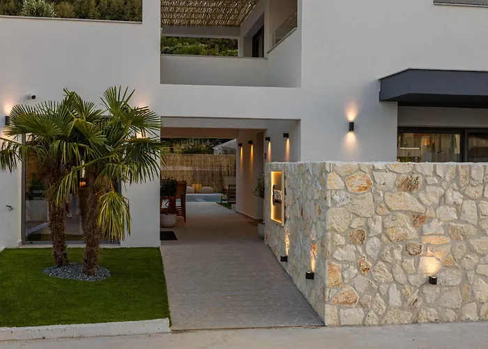 The 8 Keys Apartahotel