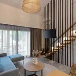 The 8 Keys Apart Otel