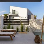 The 8 Keys Apart Otel