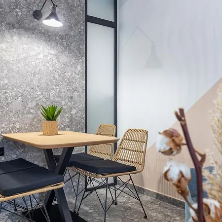 The 8 Keys Skala Potamia